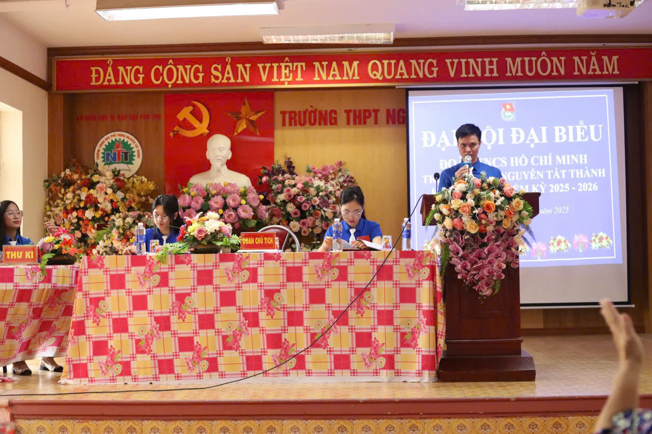 z7010019715406 1edbdcf000ba2d62aab069ae4c85c401