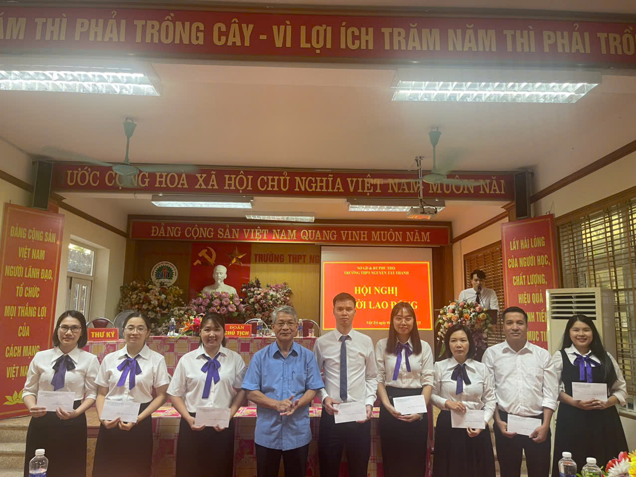 z7084037036296 a021492fb6a3f76d7e4c12b7796bf031